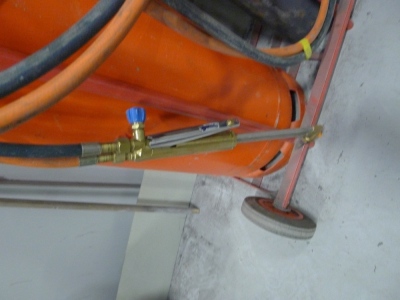 Matlock tubular steel bottle trolley with Oxy Acetylene torch (bottles not iuncluded) - 6