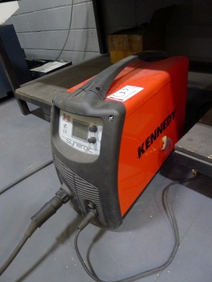 Kennedy synergic portable mig welder s/n 31554817 - 2