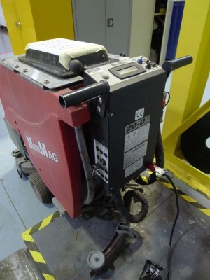 Mini Mag Factory Cat 20D Elactric floor scrubber S/N 62890 - 4