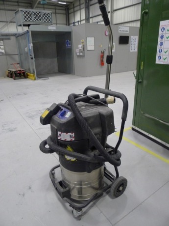 Nilfisk Attix 791-2M/B1 industrial vacuum cleaner