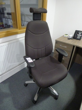 Grey cloth upholstered executive swivel chair