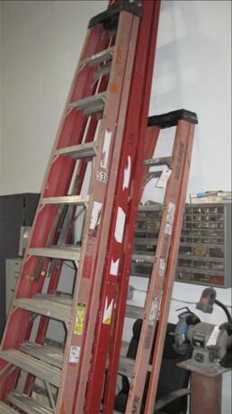 lot--3 - 8 ft Fiberglass ladders *** PLEASE NOTE: This lot is offered subject to bulk bid offer on lot 118