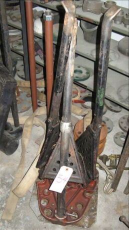 Rigid pipe stand *** PLEASE NOTE: This lot is offered subject to bulk bid offer on lot 118